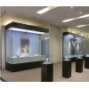 大連烤漆展柜商場(chǎng)展示柜，大連展柜制作，恒藝空間
